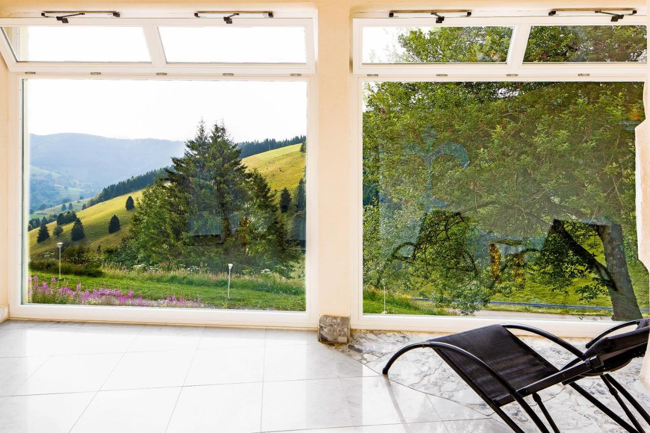 "Gutshof Lilienfein" - Medical Resort & Herbal Spa Im Suedschwarzwald فيدين المظهر الخارجي الصورة